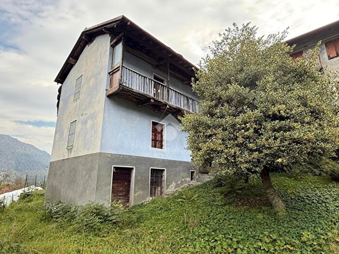 Casa trilocale in vendita in Frazione Molar Michele, Viu