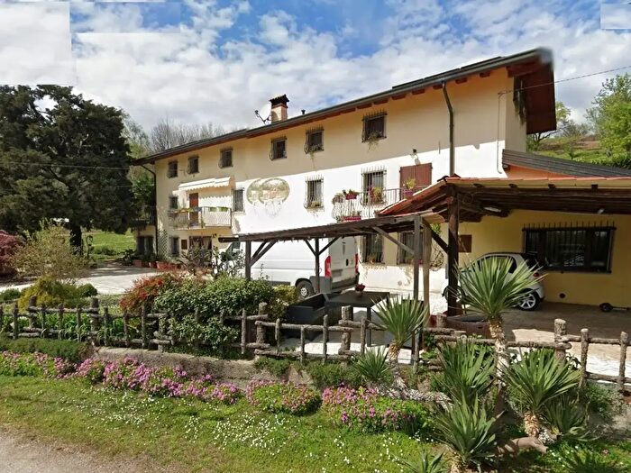 Casa con 5 locali in vendita in Strada di Cialla, Cividale Del Friuli