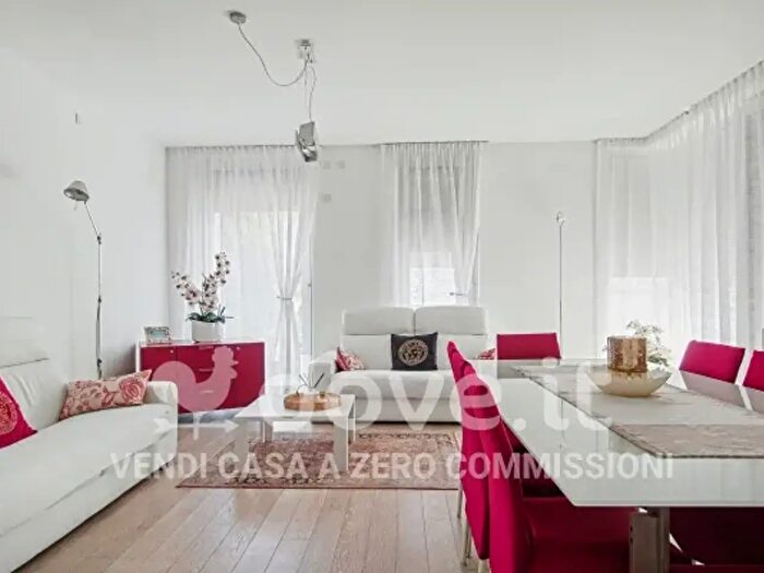 Appartamento trilocale in vendita in Via Giuseppe Verdi, Bergamo