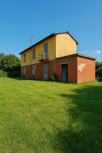 Casa con 5 locali in vendita in Sarzana