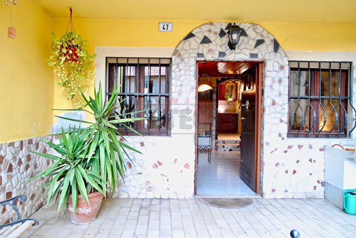 Casa quadrilocale in vendita in Via Capitello, Brogliano