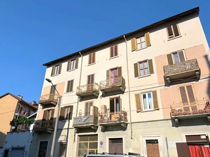 Appartamento quadrilocale in vendita in Via Gubbio, Torino