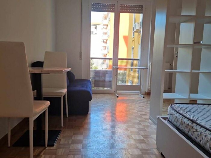 Appartamento bilocale in affitto in Via Andrea Maffei, Montenero, Milano