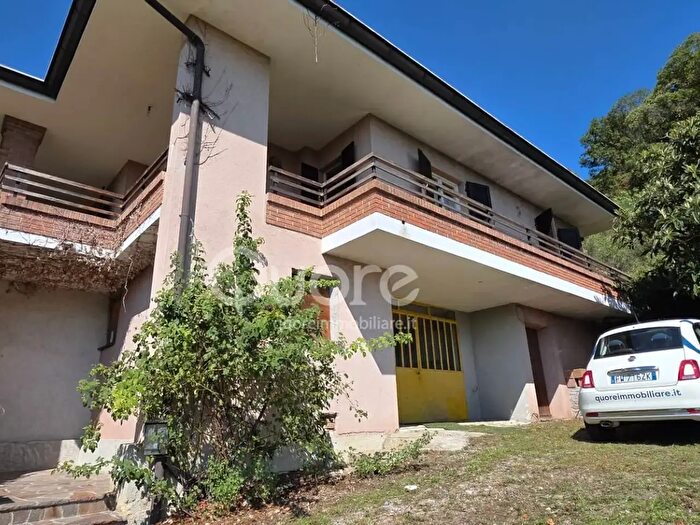 Casa con 7 locali in vendita in Via Sottoriviera, Tarcento