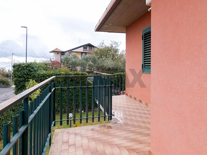 Casa con 13 locali in vendita in Via Santa Caterina, San Pietro Clarenza