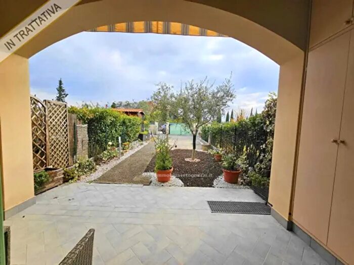 Casa quadrilocale in vendita in Zona Campagna, Montespertoli