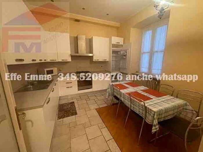 Appartamento con 5 locali in affitto in Via Matteo Renato Imbriani, Borgo Teresiano, Trieste