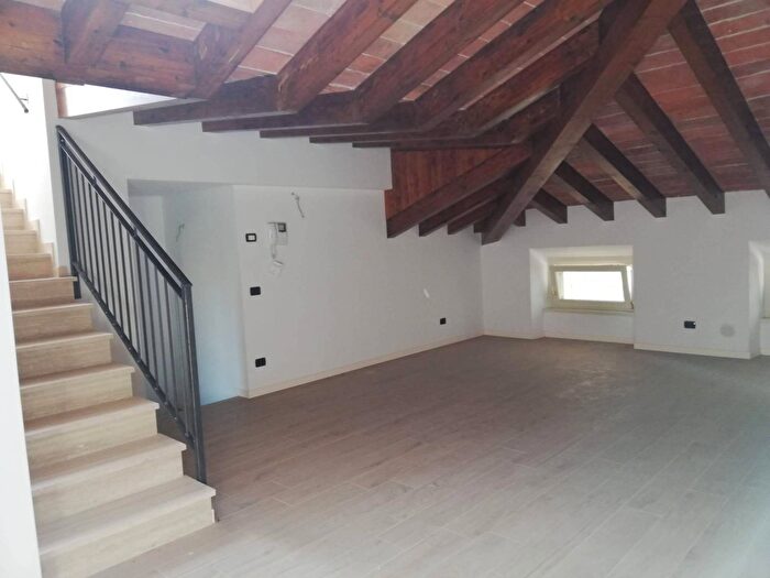 Appartamento trilocale in vendita in Via Angelo Maj, Bergamo