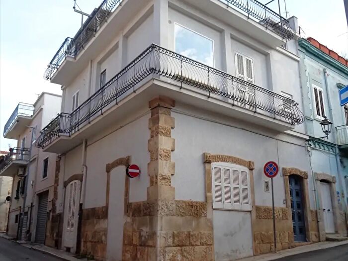 Casa con 5 locali in vendita in Via Cesare Cantù, Palo Del Colle