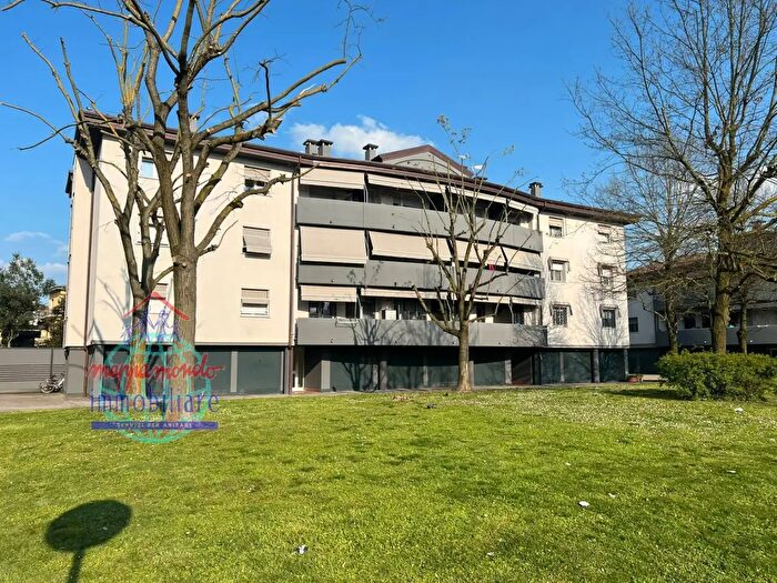 Appartamento bilocale in affitto in Via Provinciale Sud, Castello DArgile