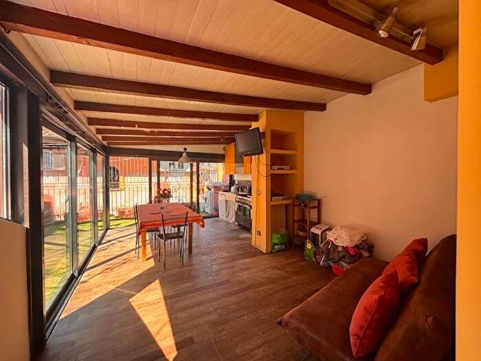 Casa trilocale in affitto in Vicolo della Torre, Trastevere, Roma