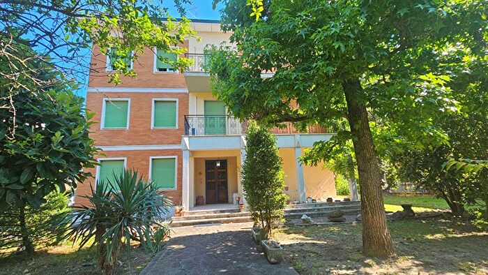 Casa con 18 locali in vendita in Resistenza b, Rubiera