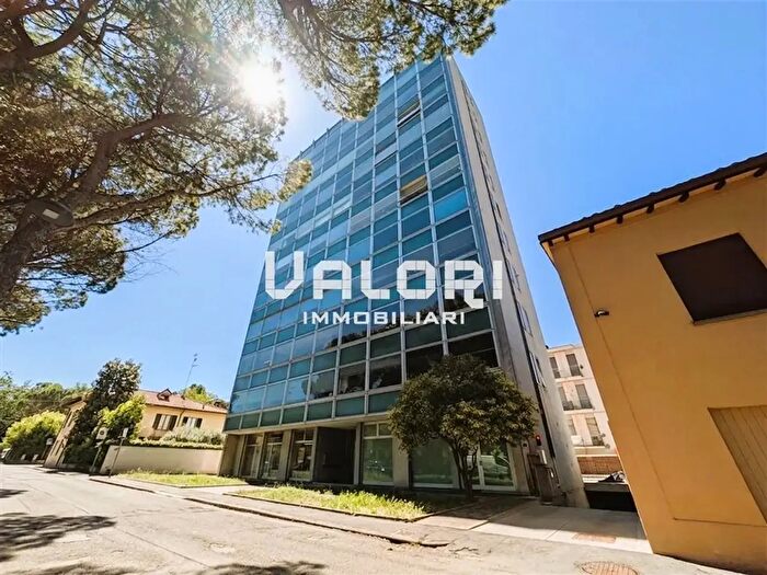 Appartamento quadrilocale in vendita in Via Conte di Vitry, Faenza