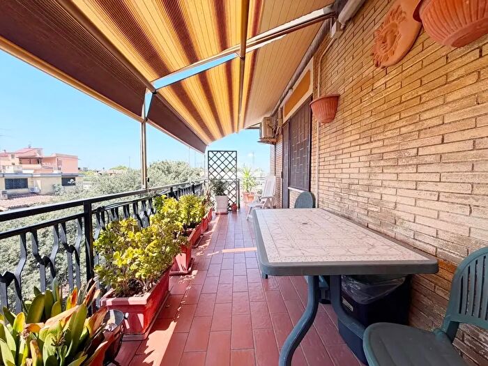 Appartamento trilocale in vendita in Via Casilina, Roma