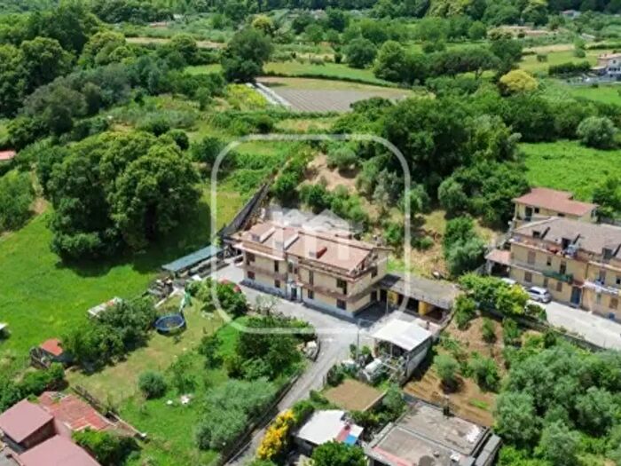 Appartamento trilocale in vendita in Via Valle Clementina, Rocca Priora