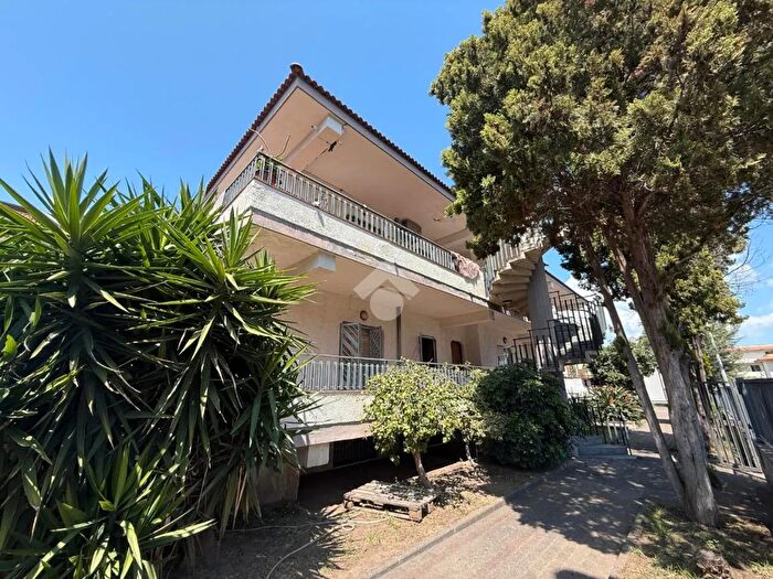 Appartamento trilocale in vendita in Via Marco Polo, Riposto