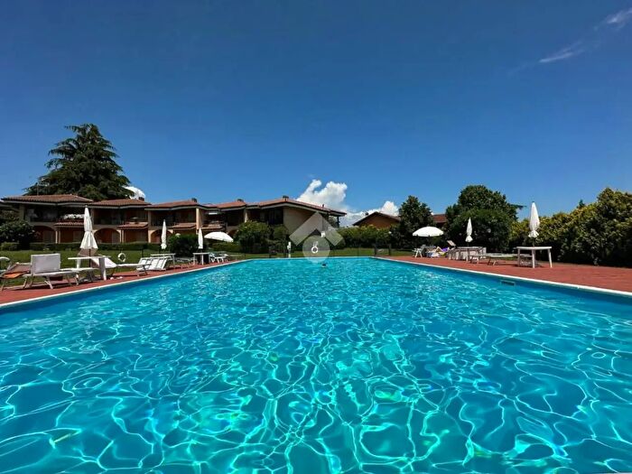 Appartamento trilocale in vendita in Via Prais, Padenghe Sul Garda