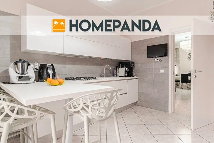 Appartamento con 16 locali in vendita in Via Nicola Porpora, Torino