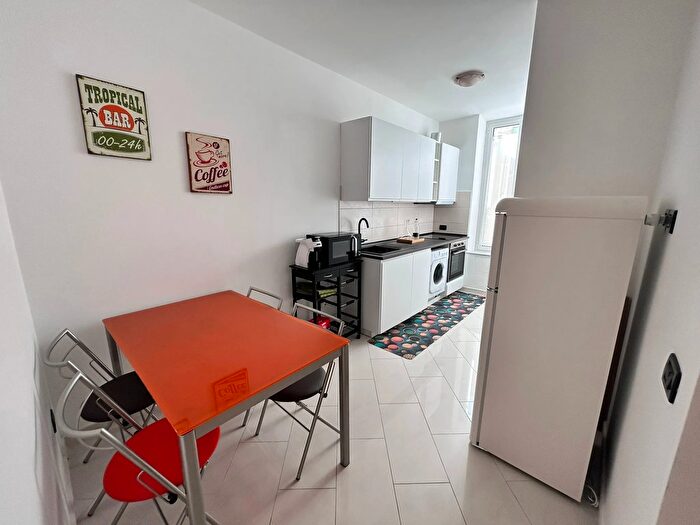 Appartamento trilocale in vendita in Via Roma, Alassio