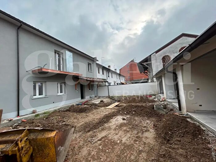 Appartamento trilocale in vendita in Via Principale, Cavenago DAdda