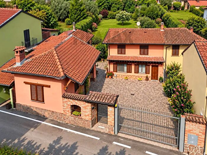Casa con 6 locali in vendita in Via Marconi, Borgo San Siro