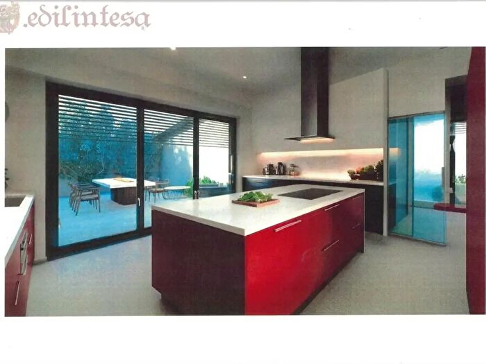 Casa quadrilocale in vendita in Leoncavallo, Monza