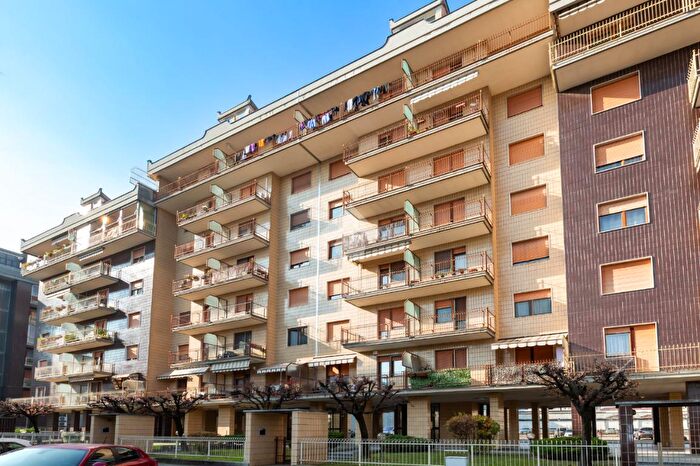 Appartamento trilocale in vendita in Via Botticelli, Torino