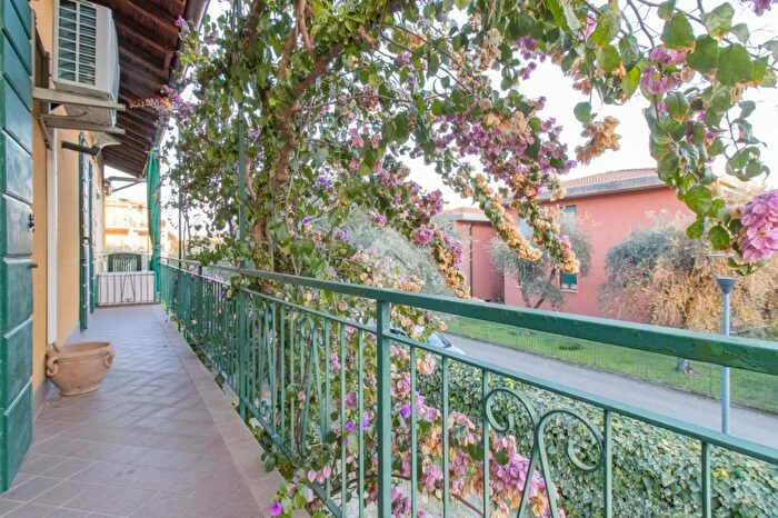 Appartamento trilocale in vendita in Via G Leopardi, Toscolano Maderno