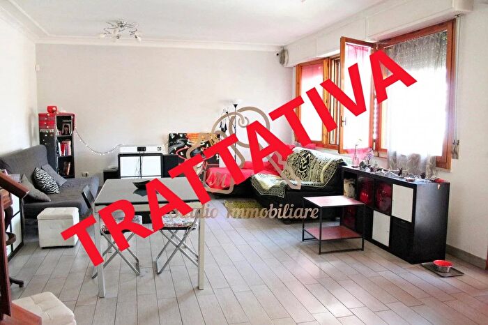 Appartamento con 5 locali in vendita in Via Calderon De La Barca, Roma