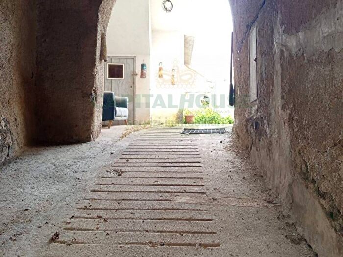 Casa trilocale in affitto in Via San Giuseppe di Sommana, Casertavecchia Casola, Caserta