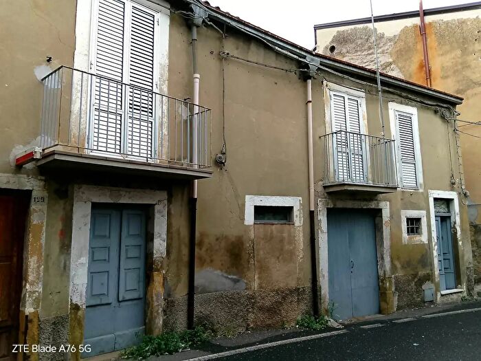 Appartamento trilocale in vendita in Corso Margherita, Cesaro