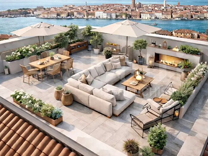 Casa con 5 locali in vendita in Sottomarina Via Sottomarina, Chioggia