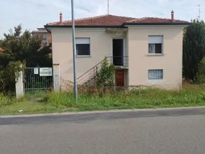 Casa quadrilocale in vendita in Via Rivali San Bartolomeo, Lugo