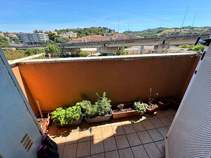 Appartamento trilocale in vendita in Indirizzo Via Agugliano, Ancona