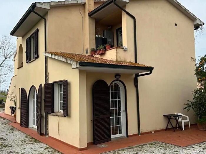 Casa con 5 locali in vendita in del Paratino, Cecina