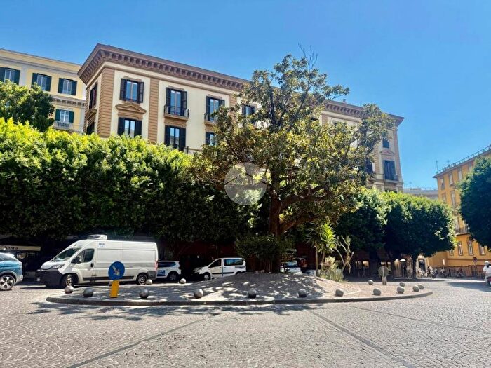 Appartamento bilocale in affitto in Via Francesco Crispi, Piazza Amedeo Parco Margherita, Napoli