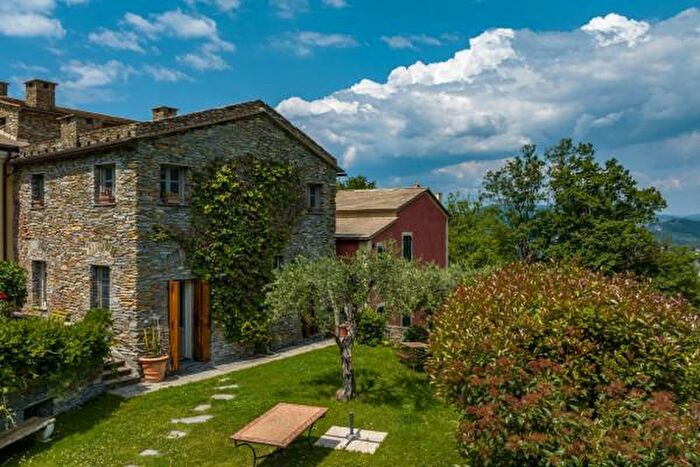 Casa quadrilocale in vendita in Via Basso Marino, Lavagna