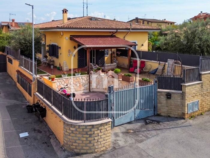 Casa trilocale in vendita in Via del Fontanile Tuscolano, Frascati