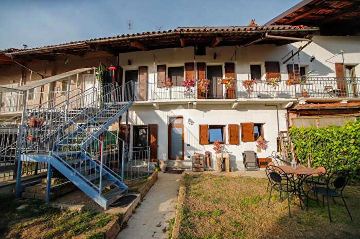 Casa con 5 locali in vendita in Via Bonaudi, Rivarolo Canavese