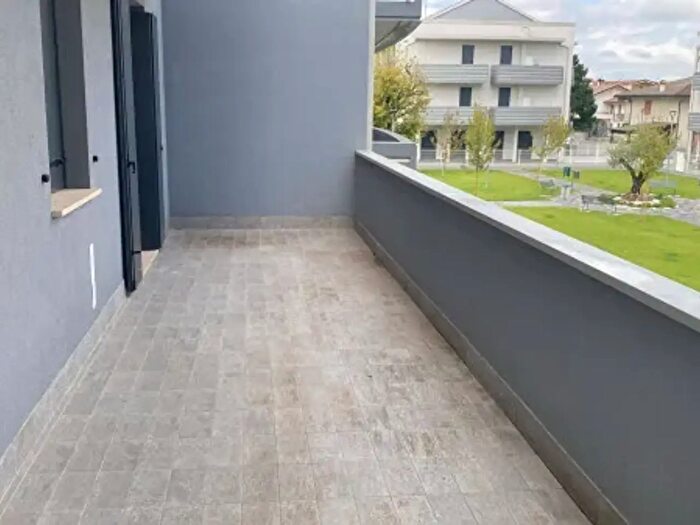 Appartamento trilocale in vendita in Via Roma, Saccolongo