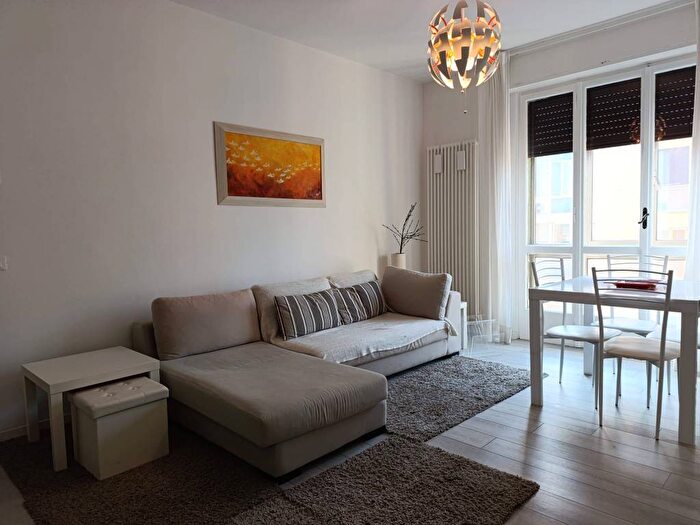 Appartamento trilocale in affitto in Via Salerno, Sacra Famiglia Basso Isonzo, Padova