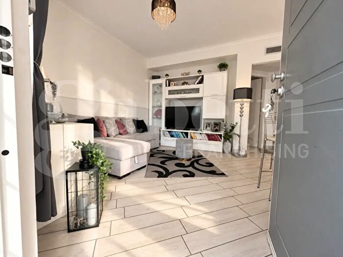 Appartamento trilocale in vendita in Via del Divino Amore, Marino