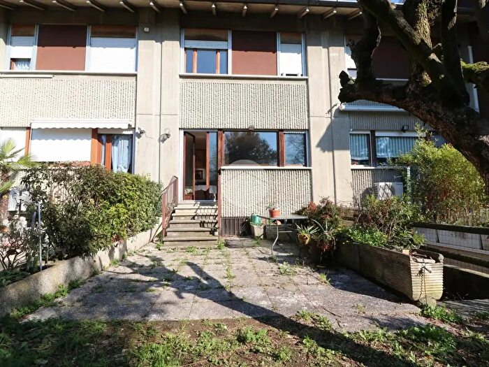 Casa quadrilocale in vendita in Via Giovanni Verga, Rho