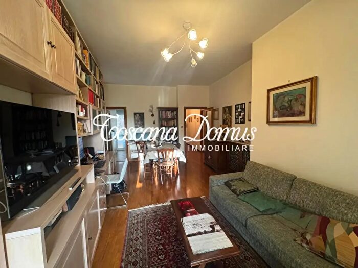 Appartamento con 5 locali in vendita in Iale Vittorio Emanuele, Siena