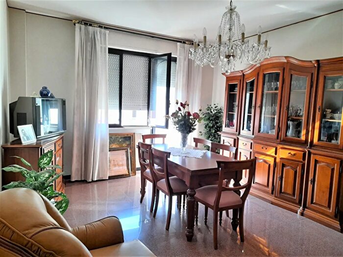 Appartamento quadrilocale in affitto in Via Calabrò, Lanciano
