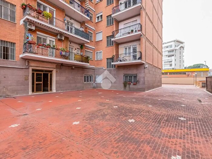 Appartamento bilocale in vendita in Via Luigi Biolchini, Roma