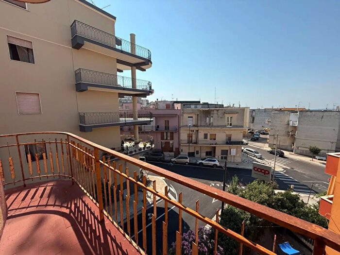 Appartamento con 5 locali in vendita in Via Puccini, Montescaglioso