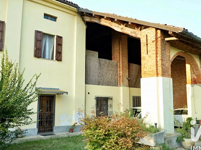 Casa con 8 locali in vendita in Fubine Monferrato