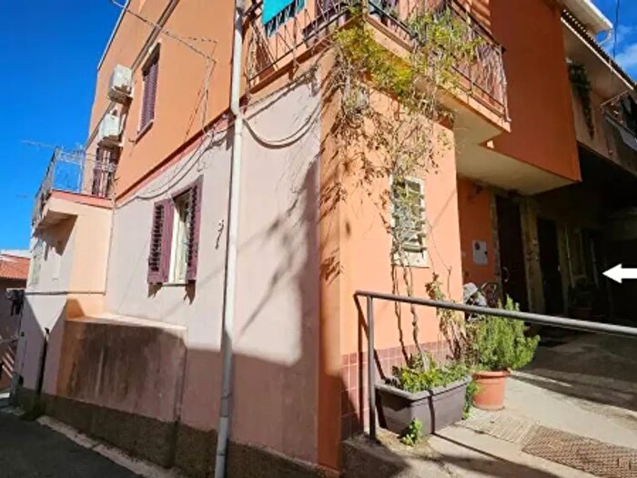 Appartamento trilocale in vendita in Via Franco Basso, Messina