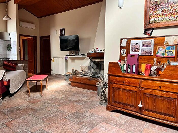 Appartamento con 5 locali in vendita in Via Benedetto Croce, Gubbio